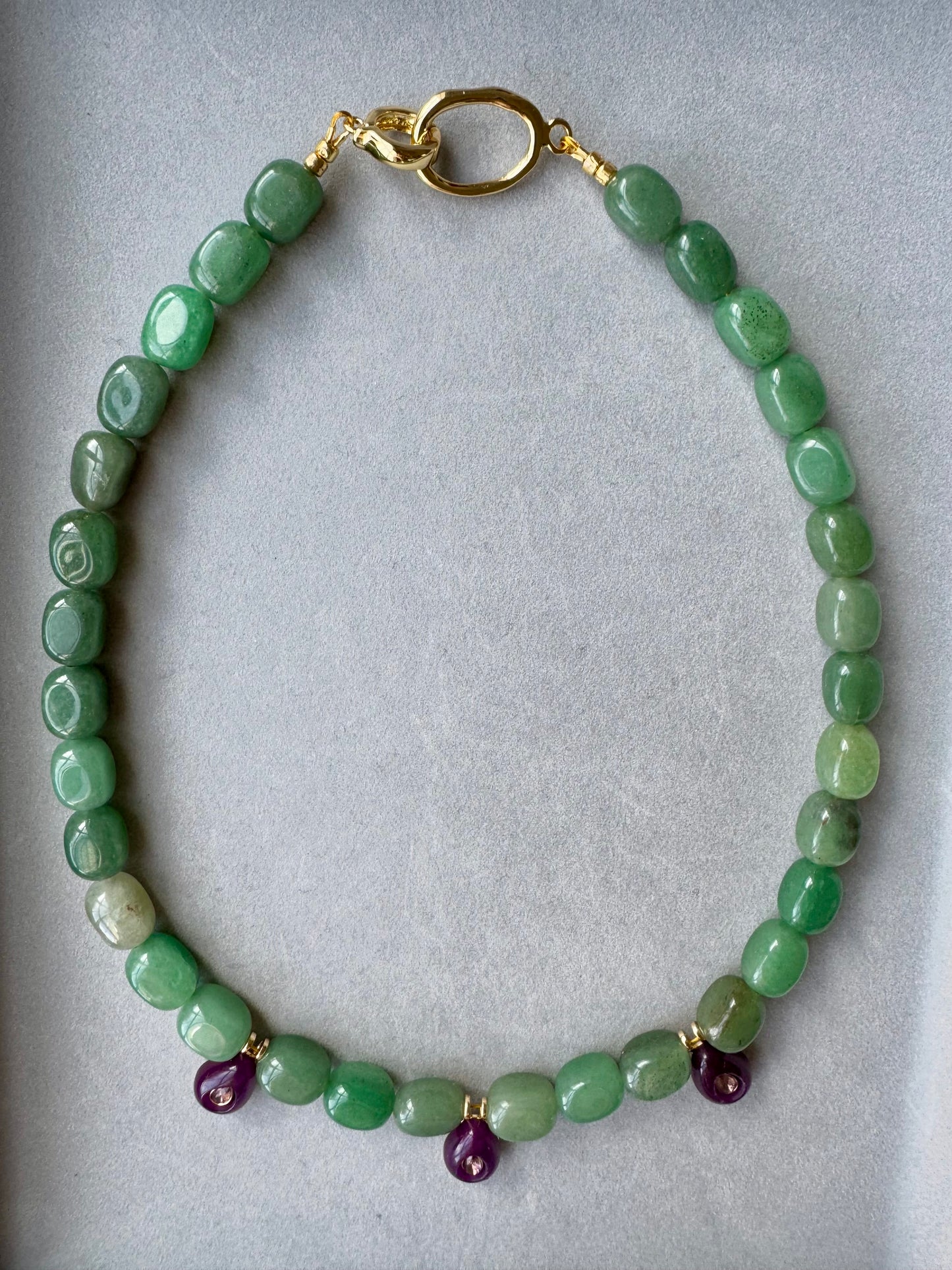 GREEN AVENTURINE OVAL NECKLACE