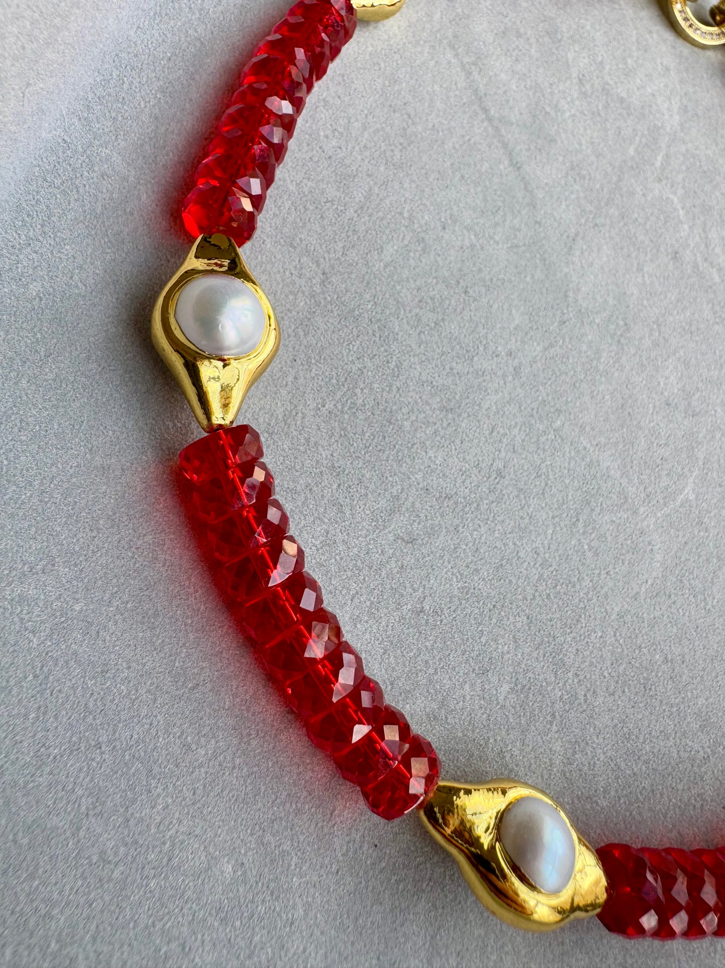 RED CRYSTAL AND PEARL CHOKER