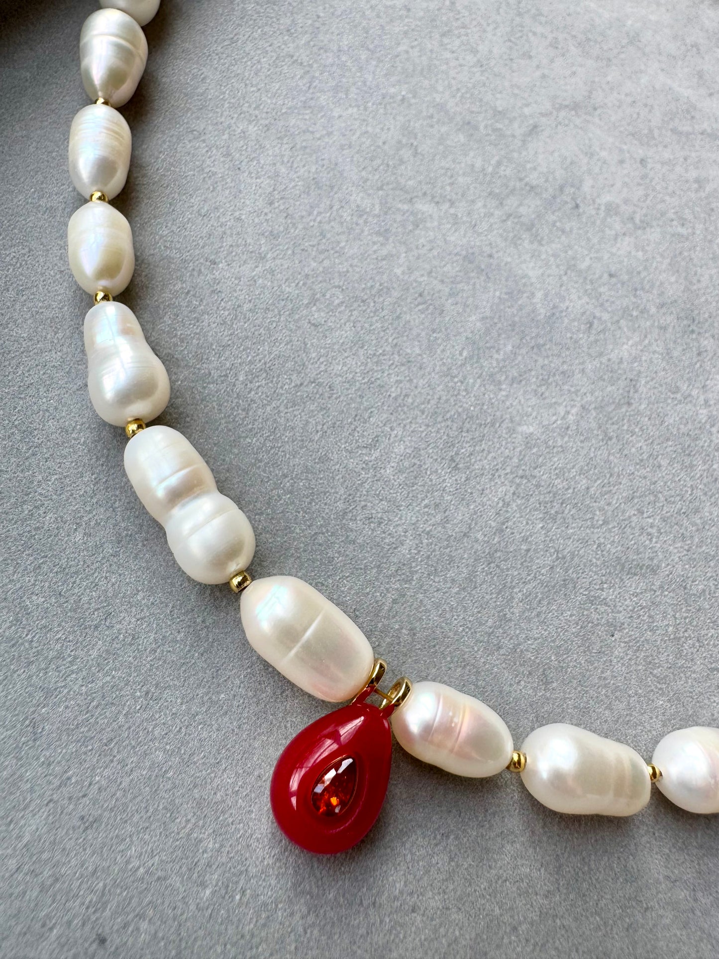 RED DROPE PEARL NECKLACE