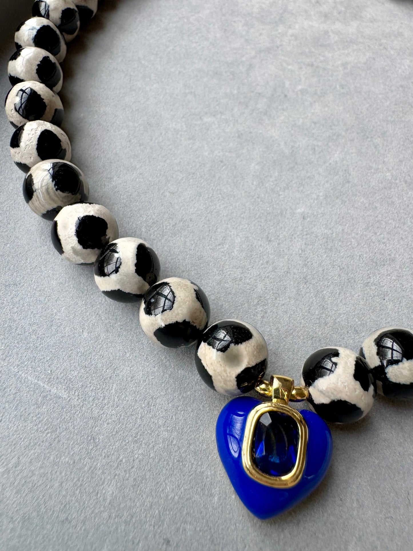 TIBETAN DZI AGATE NECKLACE